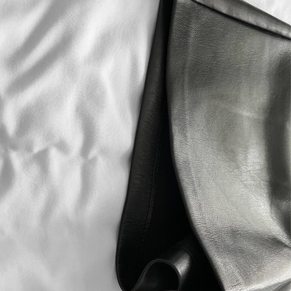 Aritzia Faux-Leather Shorts (8) - Picture 4 of 9